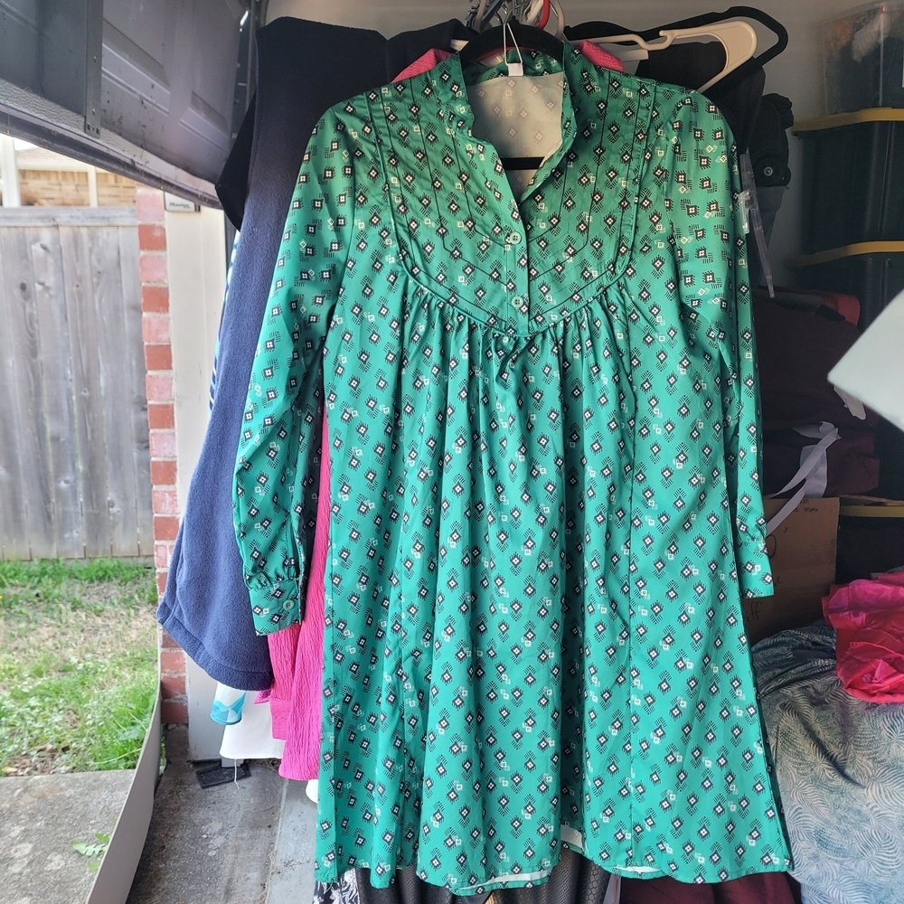 Green Patterned Long Sleeve Dress - Picture 1 of 3